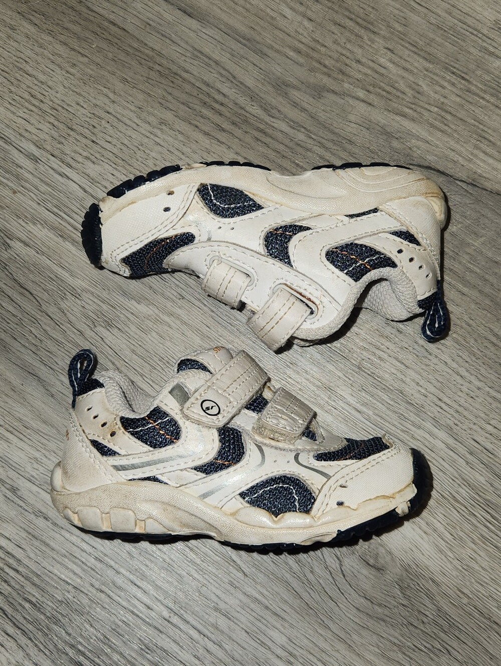 Stride Rite Artie Velcro Sneakers | White Gray Navy | 5M